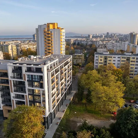 Sky Art With Free Garage - Sky Apartament