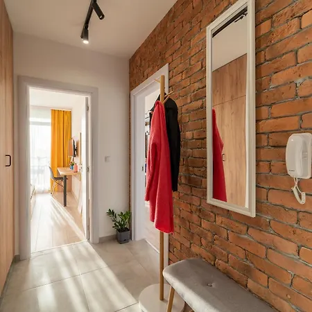 Sky Art With Free Garage - Sky Apartment *